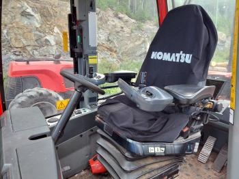 KOMATSU 8754 media