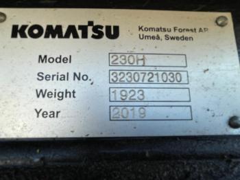 KOMATSU 931XC8 media