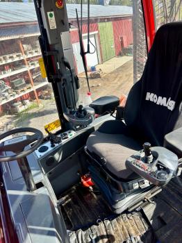 KOMATSU 8955 media